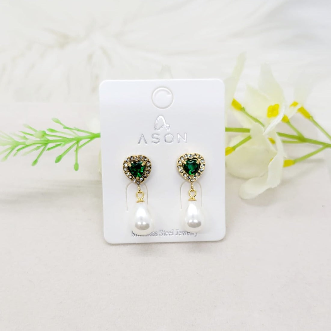 Aretes Corazón Verde y Perla
