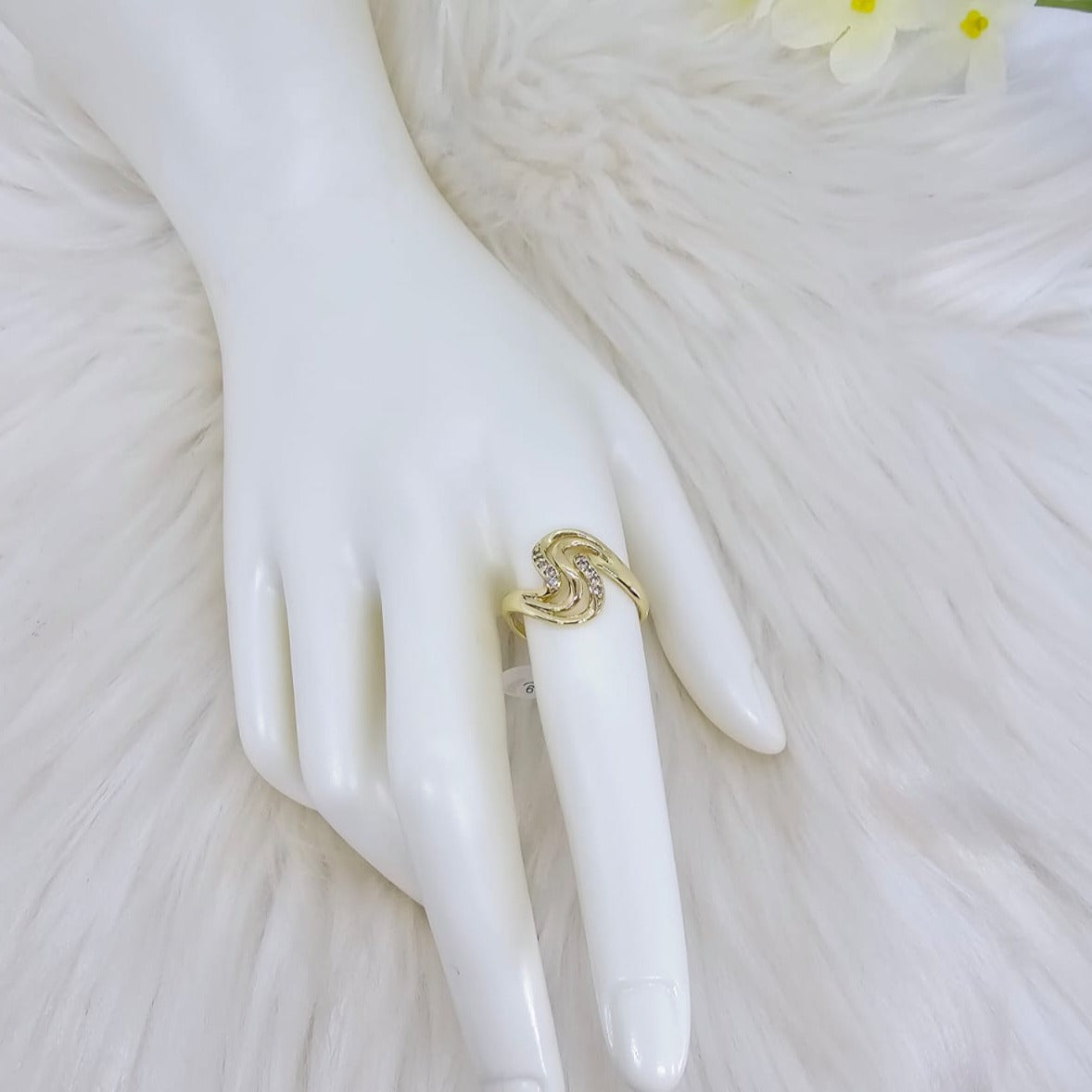 Anillo Detalle con Zirconias xp