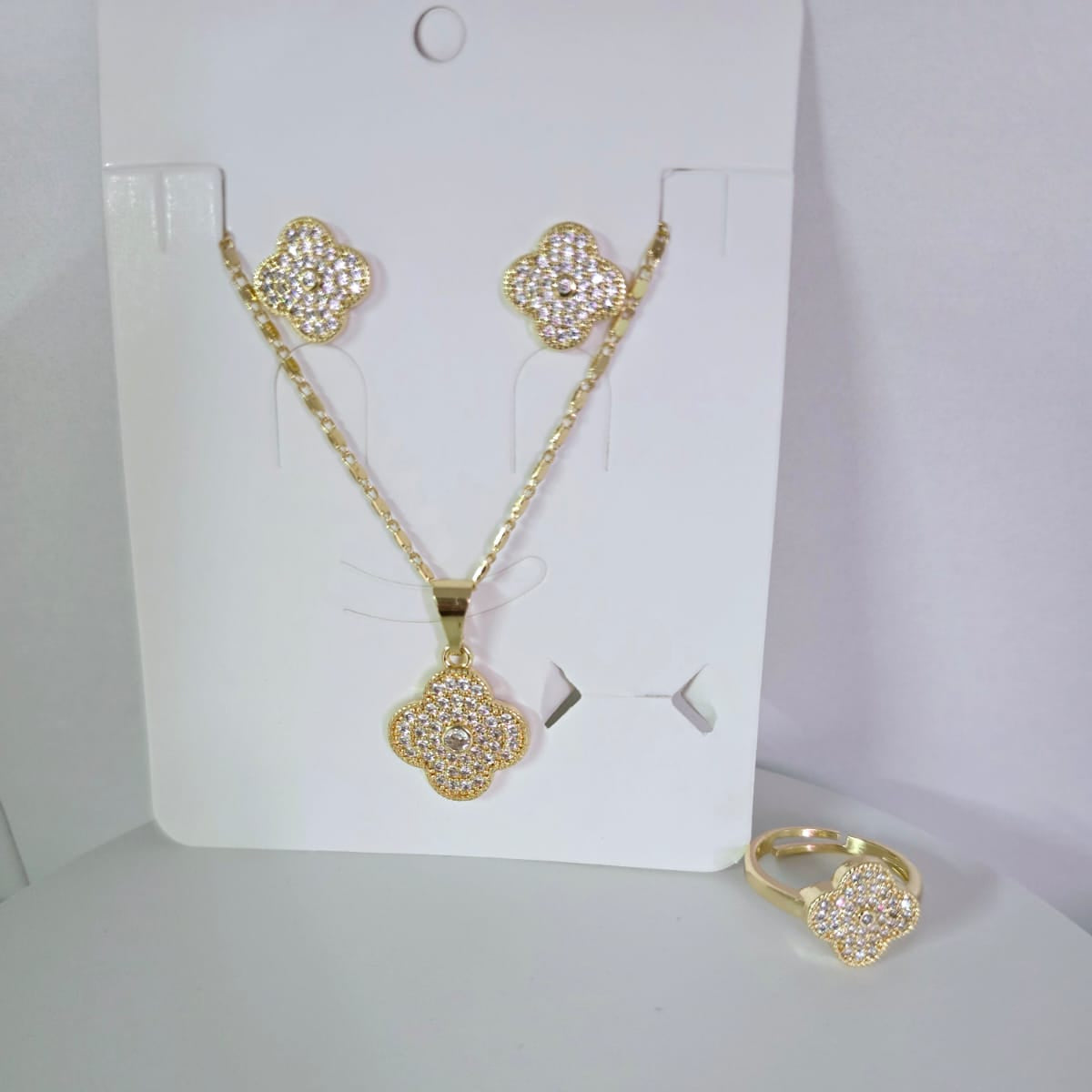 Set Trébol Zirconias