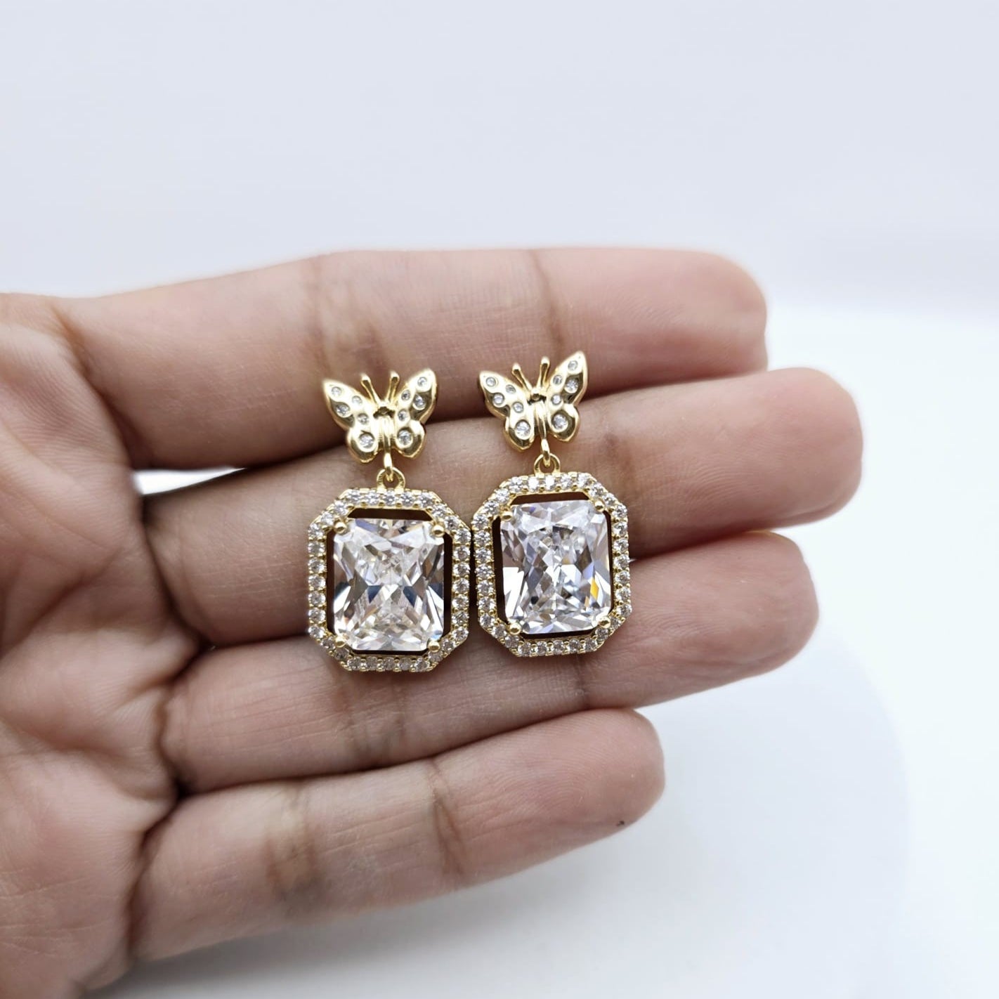 Aretes Mariposa Rubí xp