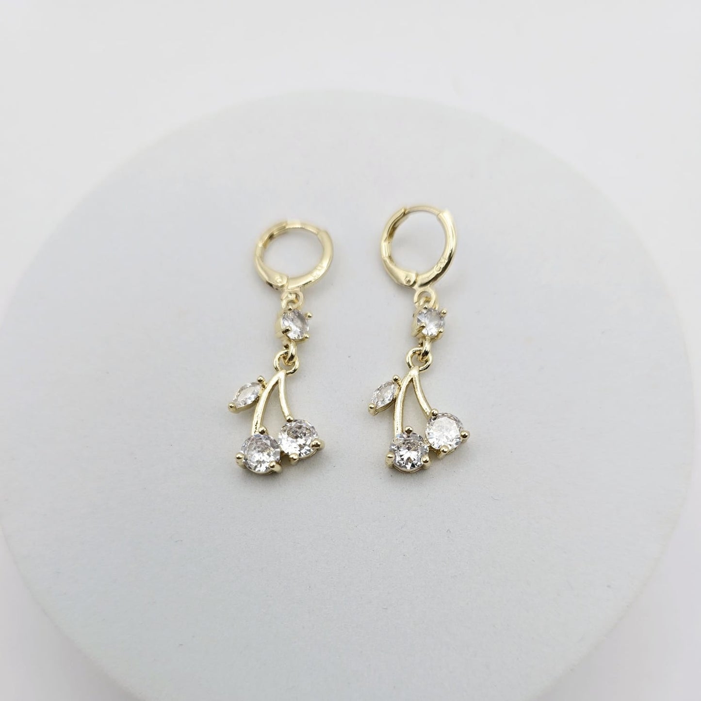 Aretes Cherries Blancos