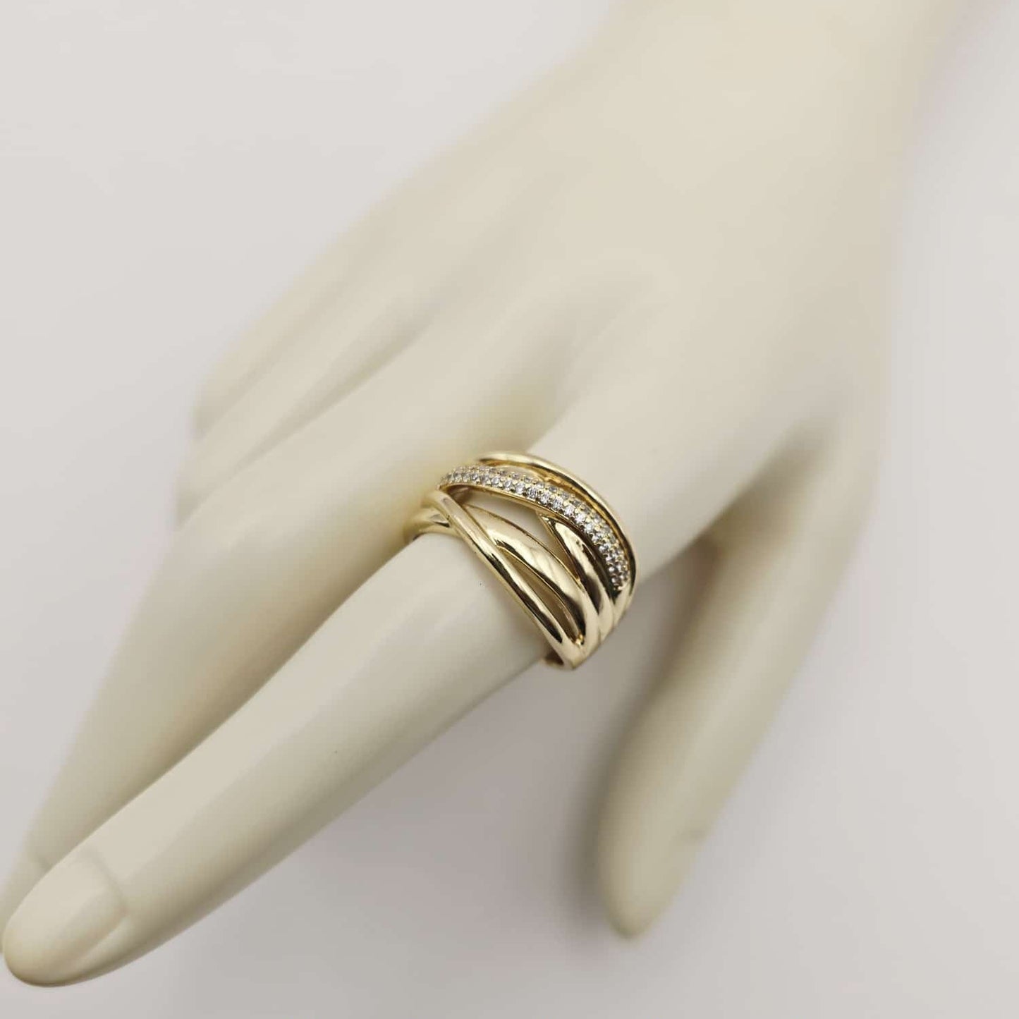 Anillo Dorado Zirconias xp