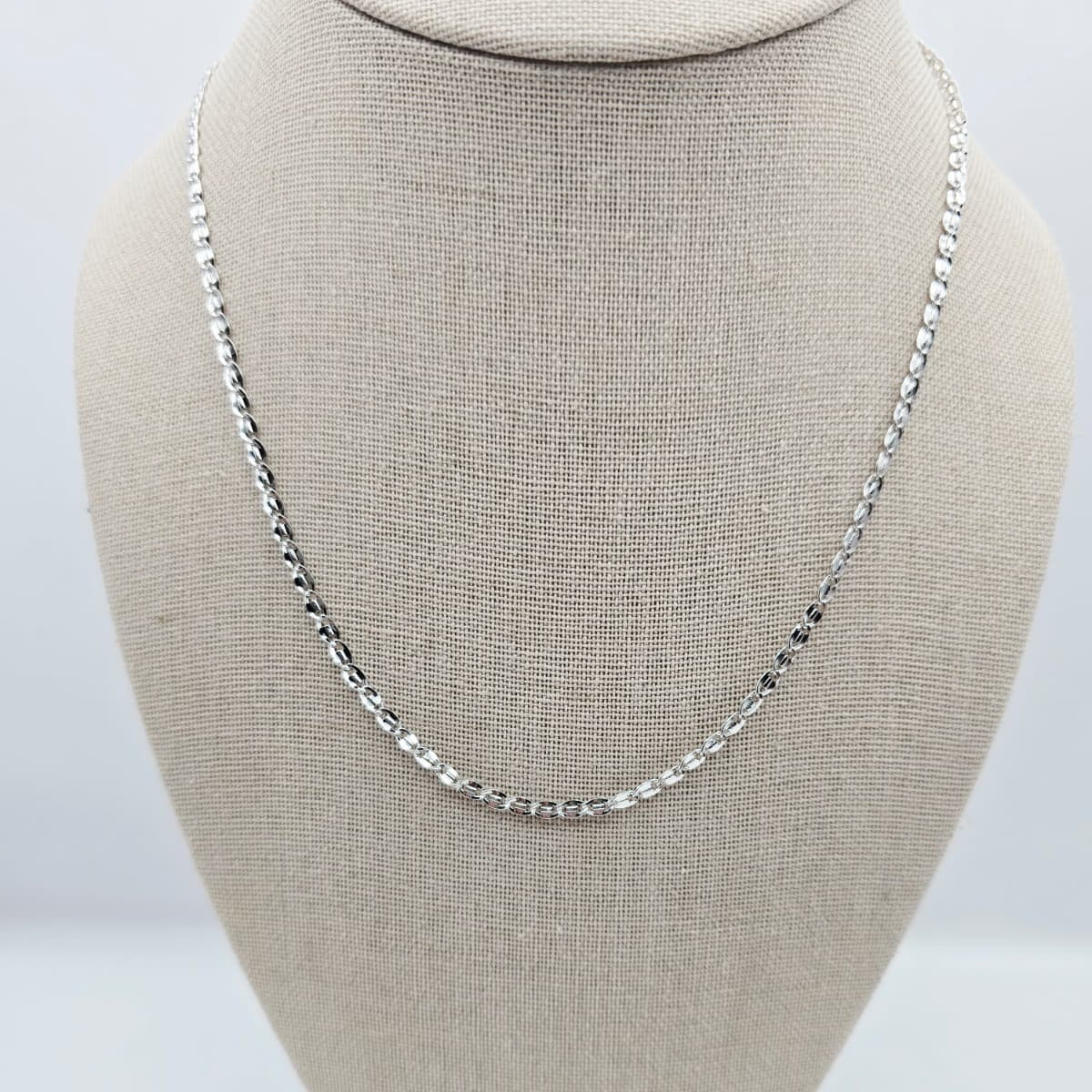 Cadena Plateada xp 18"