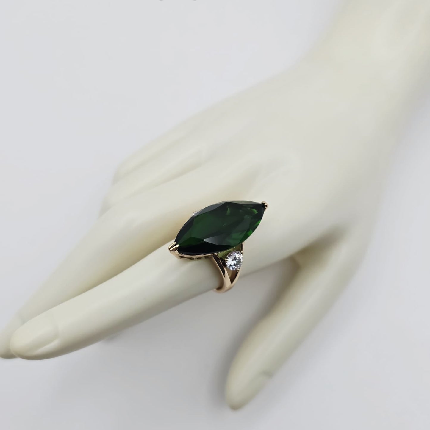 Anillo Piedra Verde xp