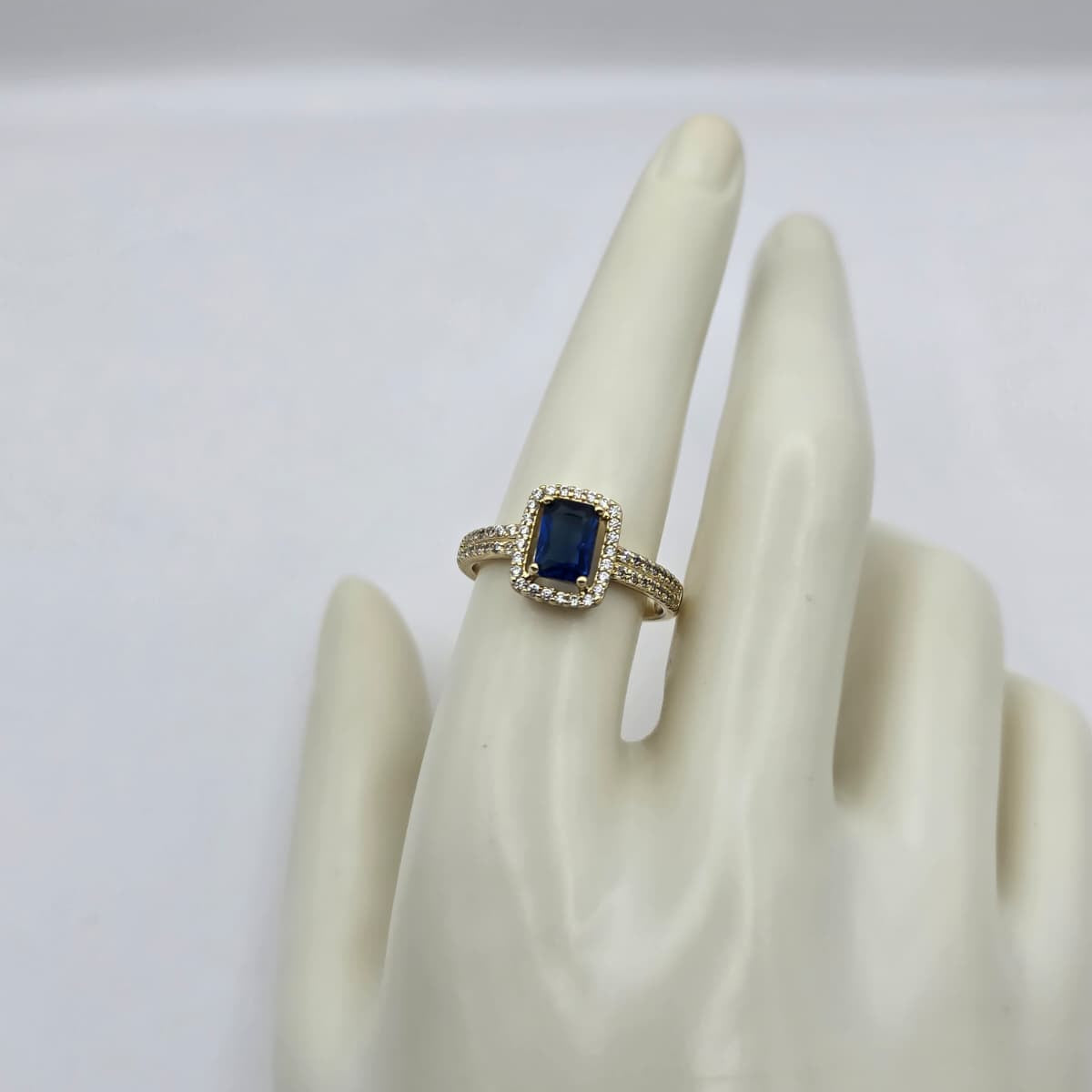 Anillo Zirconias Azul xp