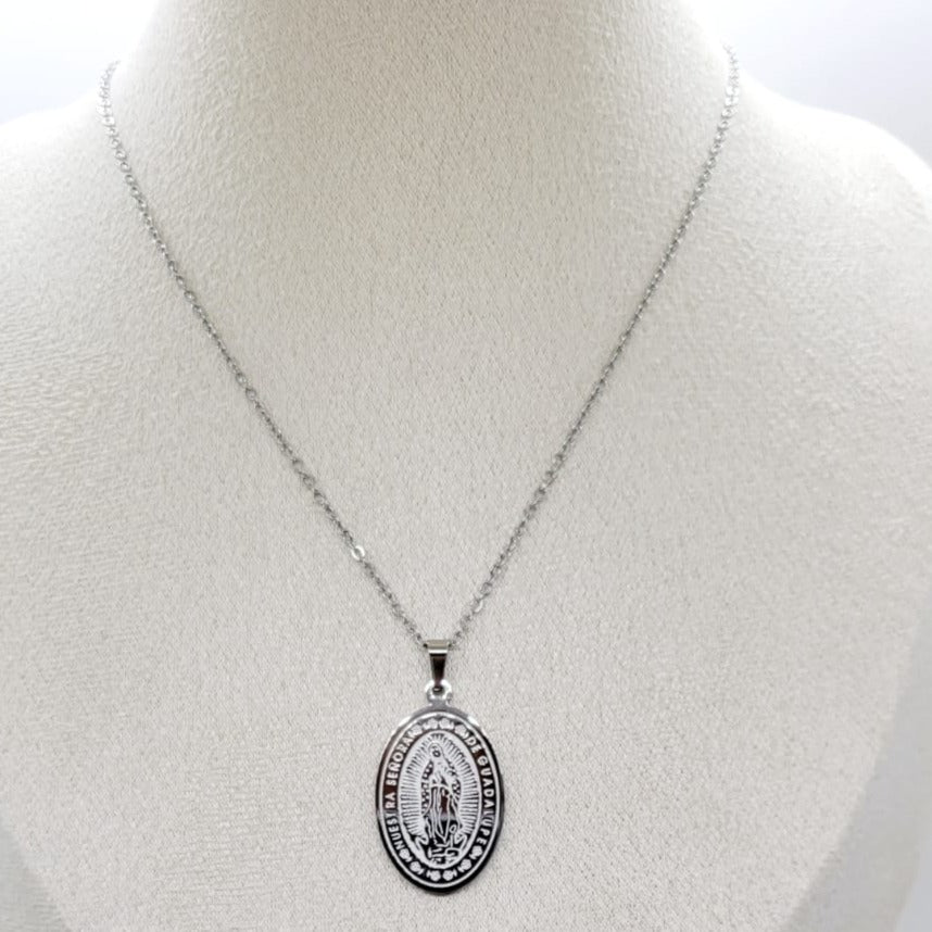 Dije con Cadena Virgen de Guadalupe