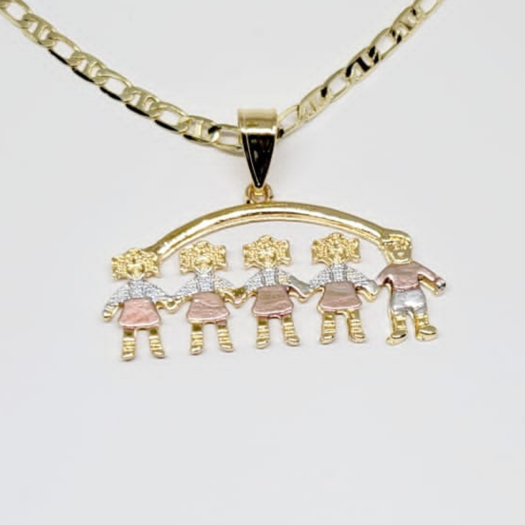 Dije 4 Niñas y 1 Niño