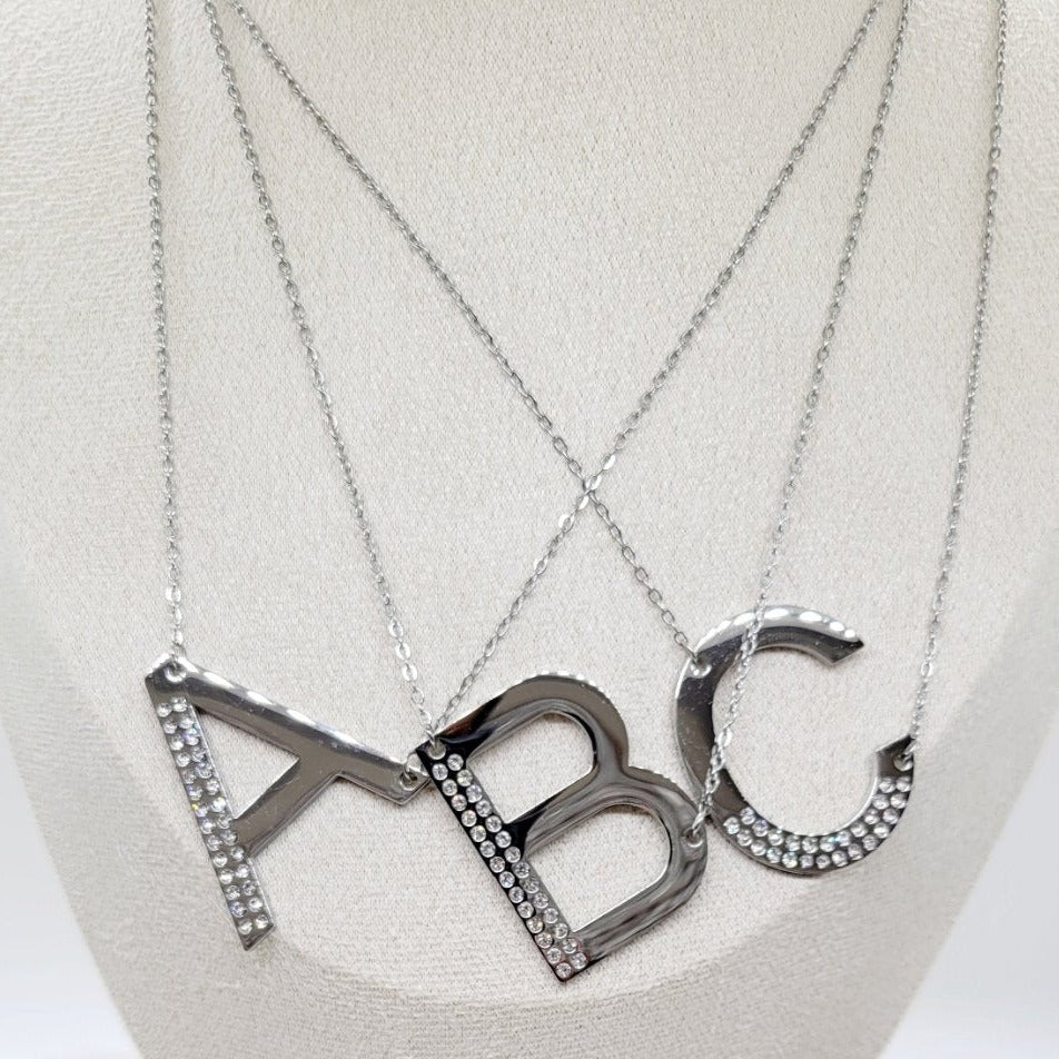 Letras A B C con Cadena Silver