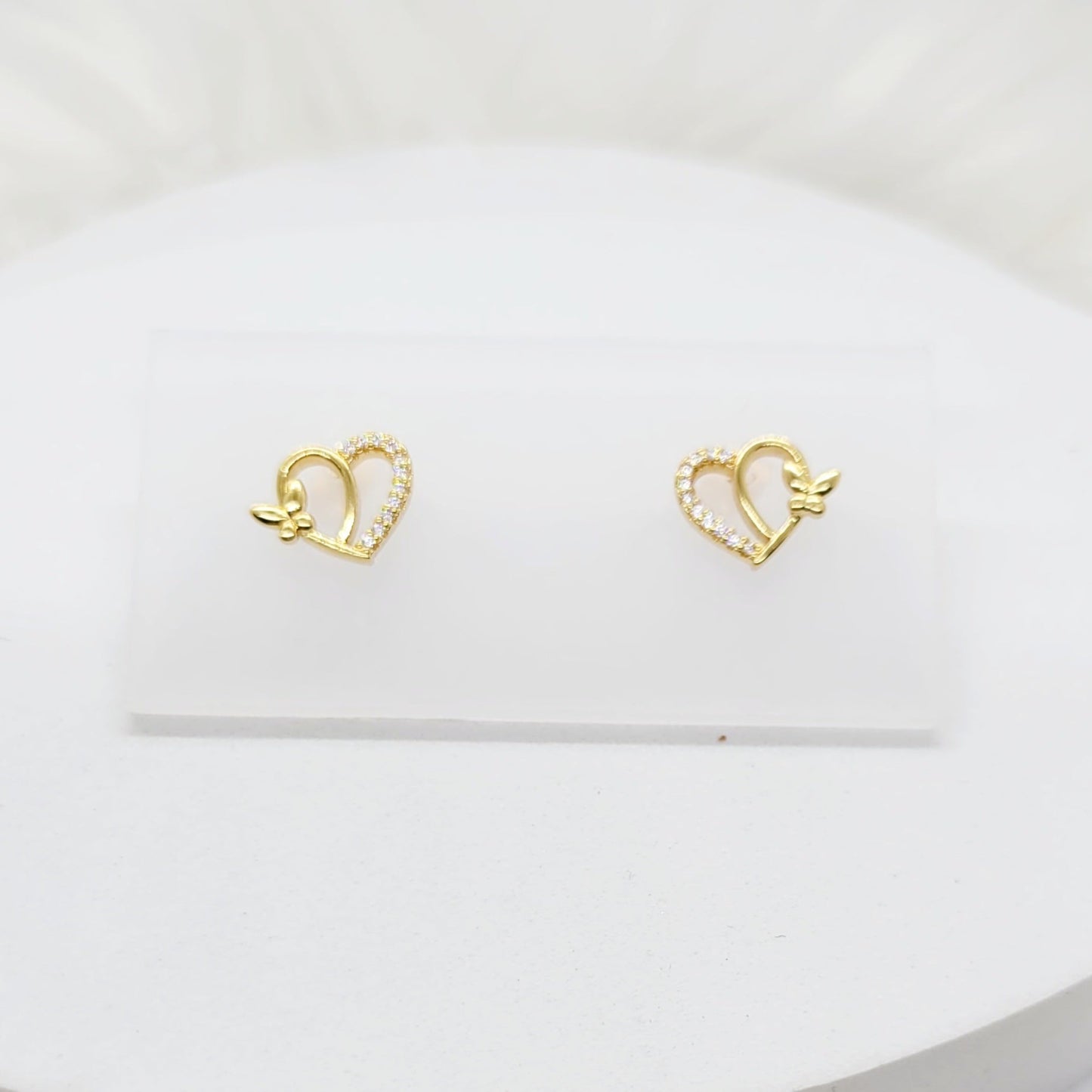 Aretes Corazón con Mariposa