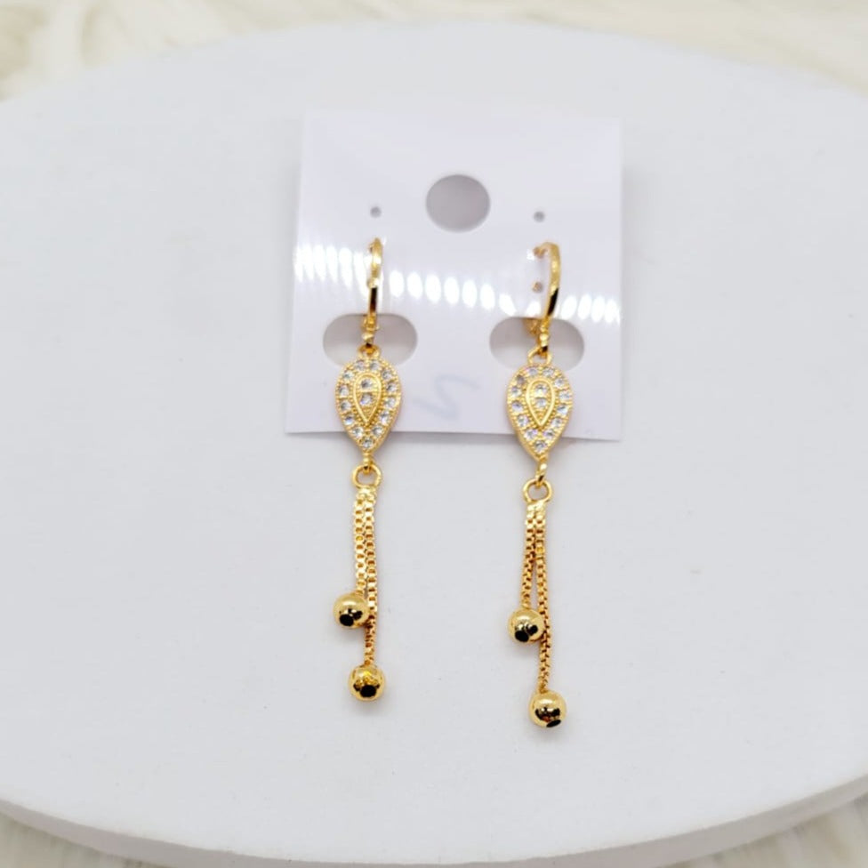 Aretes Gota Dorada con Esferas