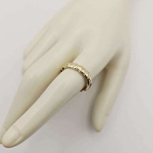 Anillo Dorado Labrado xp