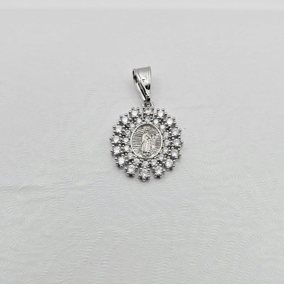 Dije Virgen de Guadalupe Mediano Color Plateado 14k