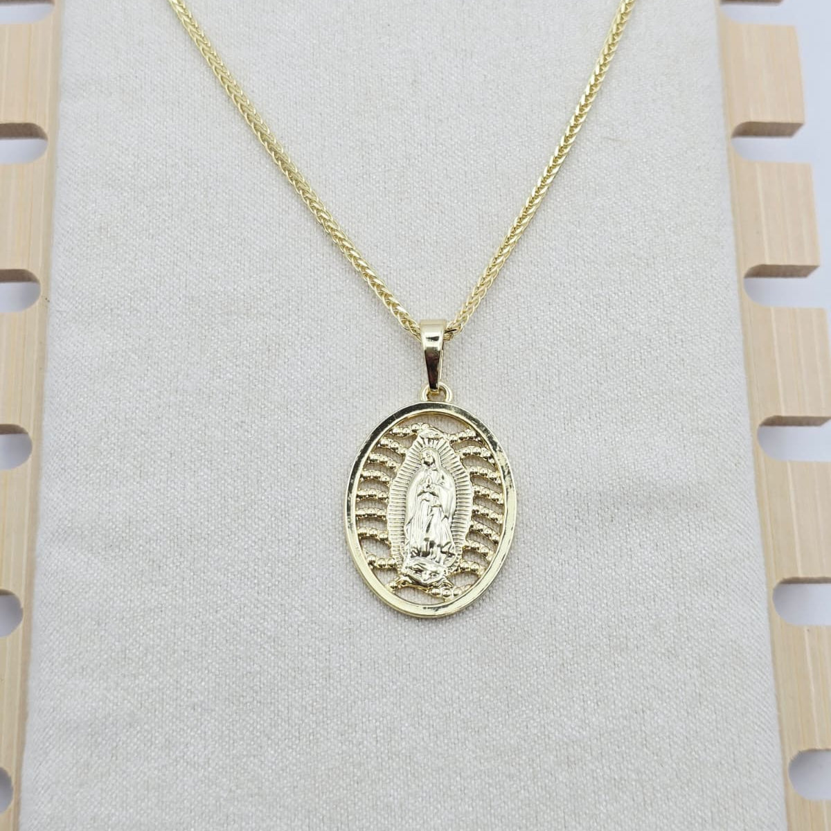 Dije Virgen de Guadalupe xp