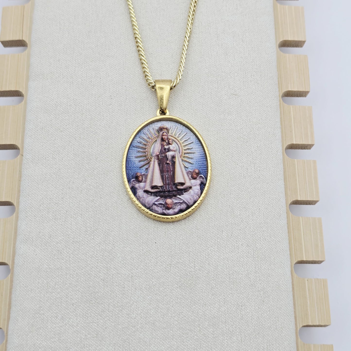 Dije Virgen de la Caridad xp