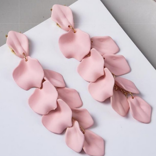 Aretes Largos Pétalos Rosas