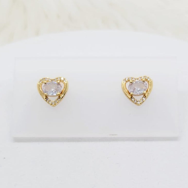 Aretes Corazón Óvalo Blanco