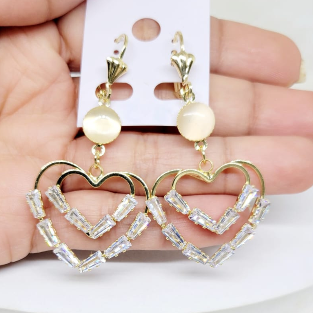 Aretes Corazón Piedra Beige